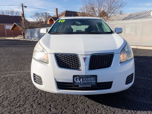 Used 2010 Pontiac Vibe w/ Preferred Package image 4