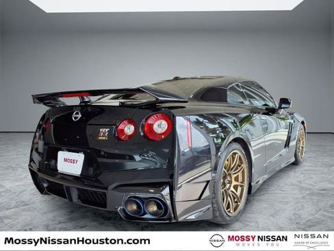 Certified 2024 Nissan GT-R w/ Floor Mat Package AWD/4WD image 2