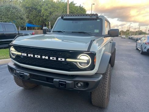 Used 2023 Ford Bronco Wildtrak image 7