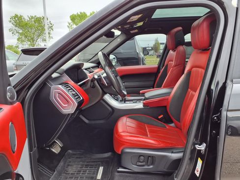 Used 2019 Land Rover Range Rover Sport Supercharged AWD/4WD image 17