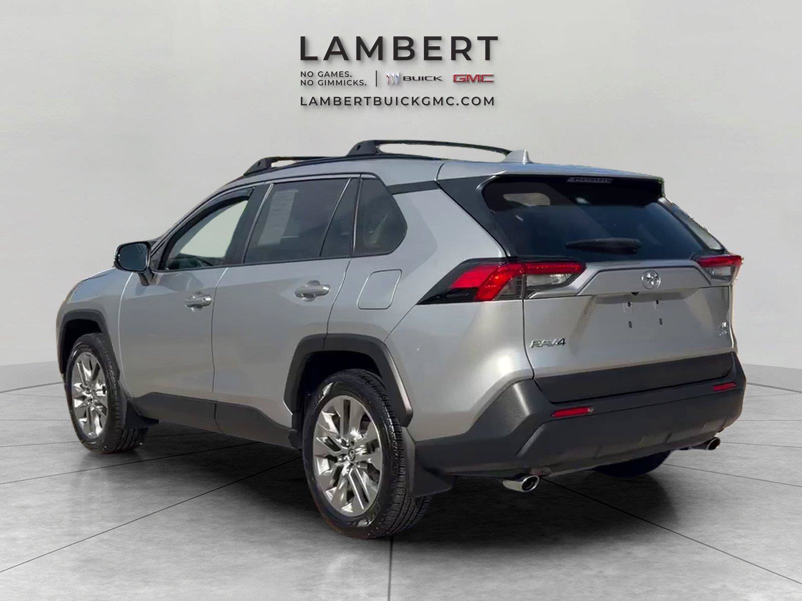 Used 2020 Toyota RAV4 XLE Premium AWD/4WD image 3
