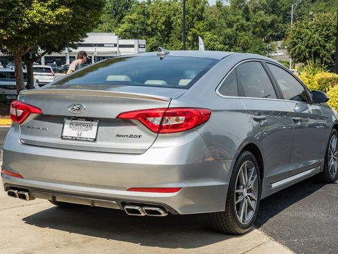 Used 2017 Hyundai Sonata Sport 2.0T FWD image 4