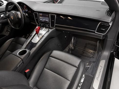 Used 2014 Porsche Panamera S RWD image 19