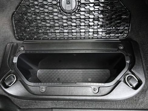 Used 2022 RAM 1500 Laramie AWD/4WD image 40