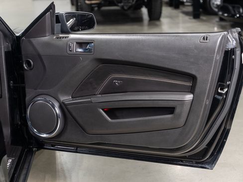 Used 2010 Ford Mustang GT image 24