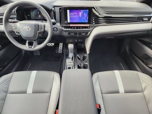 Used 2026 Toyota Camry SE w/ Convenience Package FWD image 19
