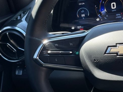 Used 2025 Chevrolet Equinox LT w/ Safety and Technology Package image 13