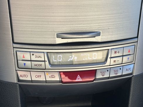 Used 2014 Subaru Outback 2.5i Limited w/ Moonroof Package image 23