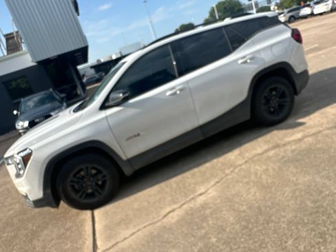 Used 2022 GMC Terrain AT4 w/ Infotainment Package II AWD/4WD image 4
