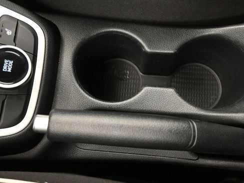 Certified 2024 Hyundai Venue Limited image 33