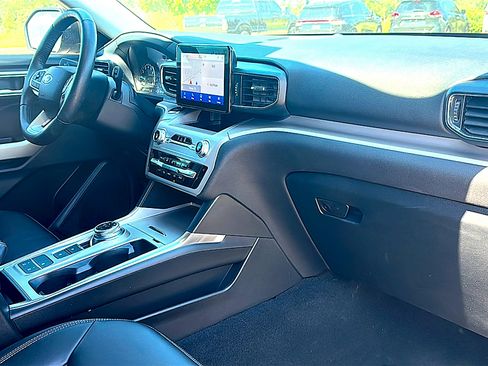 Used 2023 Ford Explorer XLT w/ Equipment Group 202A image 23