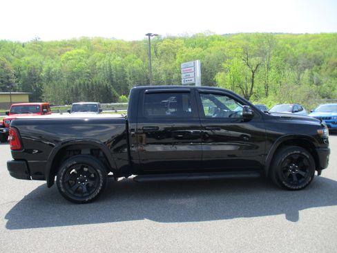 Certified 2025 RAM 1500 Big Horn AWD/4WD image 4