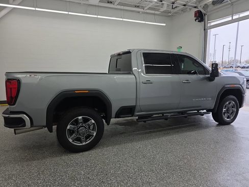 Used 2025 GMC Sierra 2500 SLE w/ SLE Value Package; image 6