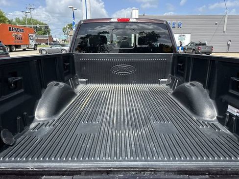 Used 2018 Ford F150 Lariat w/ Equipment Group 502A Luxury AWD/4WD image 24