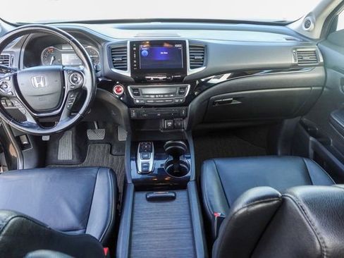 Used 2016 Honda Pilot Touring image 4
