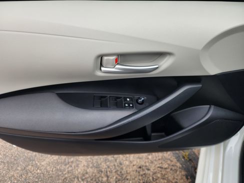 Used 2020 Toyota Corolla L image 16