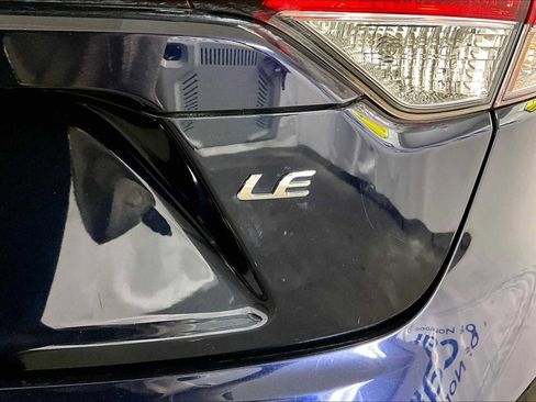 Used 2021 Toyota Corolla LE image 26