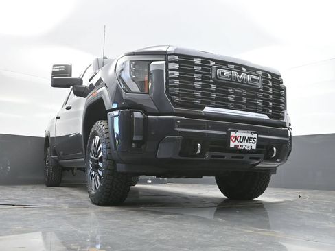 Used 2024 GMC Sierra 2500 Denali Ultimate AWD/4WD image 38