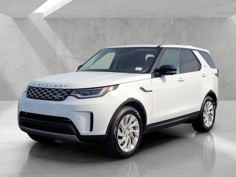 Used 2024 Land Rover Discovery S AWD/4WD image 9