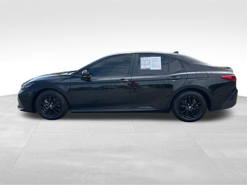 Used 2025 Toyota Camry LE w/ Convenience Package image 2