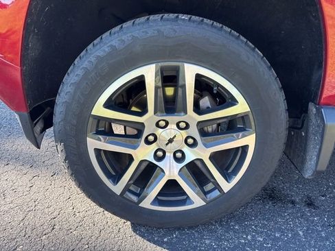 Used 2023 Chevrolet Colorado Z71 w/ Z71 Convenience Package 2 image 9