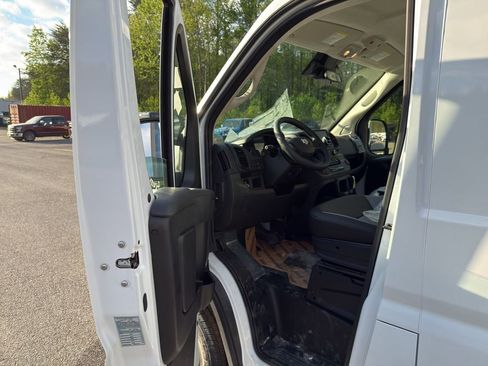 Used 2025 RAM ProMaster 2500 FWD image 6