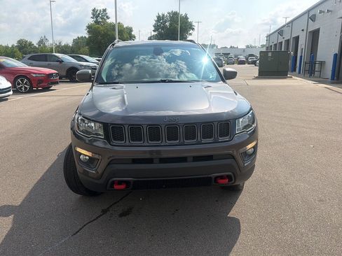 Used 2019 Jeep Compass Trailhawk AWD/4WD image 12