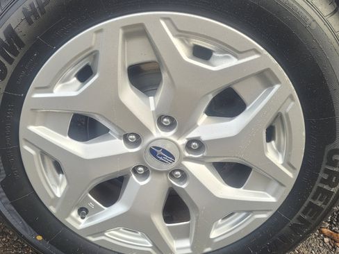 Used 2021 Subaru Forester image 38