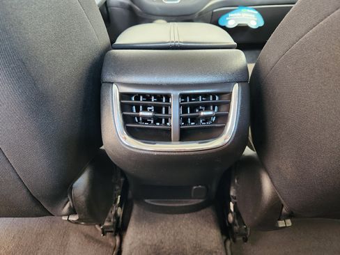 Used 2025 Chevrolet Malibu LT FWD image 33