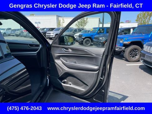 Certified 2023 Jeep Grand Cherokee Altitude AWD/4WD image 18