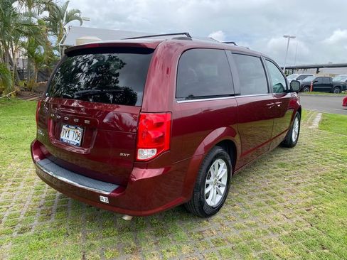 Used 2019 Dodge Grand Caravan SXT w/ Mopar Premium Addition Group FWD image 7