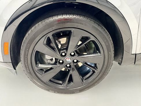 Used 2022 Buick Envision Essence w/ Technology Package I FWD image 29