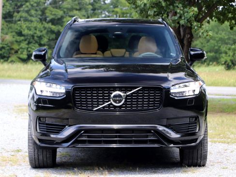 Used 2023 Volvo XC90 T8 Ultimate image 48