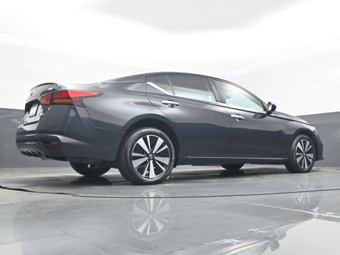 Used 2021 Nissan Altima 2.5 SV image 29