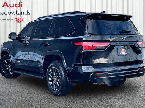 Used 2023 Toyota Sequoia Platinum AWD/4WD image 4