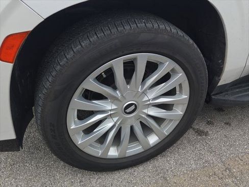 Used 2021 Cadillac Escalade Luxury image 9