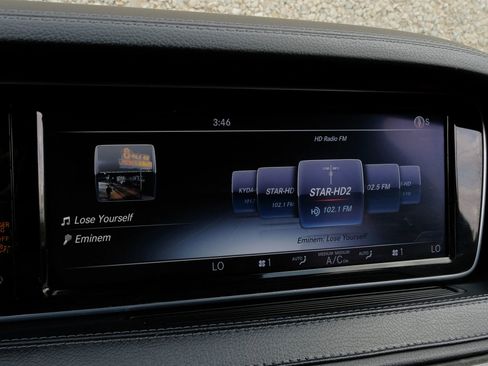 Used 2017 Mercedes-Benz S 550 Sedan image 29