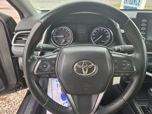 Used 2023 Toyota Camry SE image 9