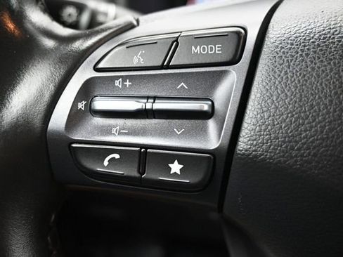 Used 2023 Hyundai Kona Limited FWD image 18