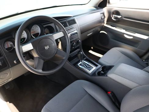 Used 2005 Dodge Magnum SE RWD image 17