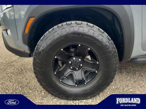 Used 2023 Nissan Frontier PRO-4X w/ Pro Convenience Package AWD/4WD image 26