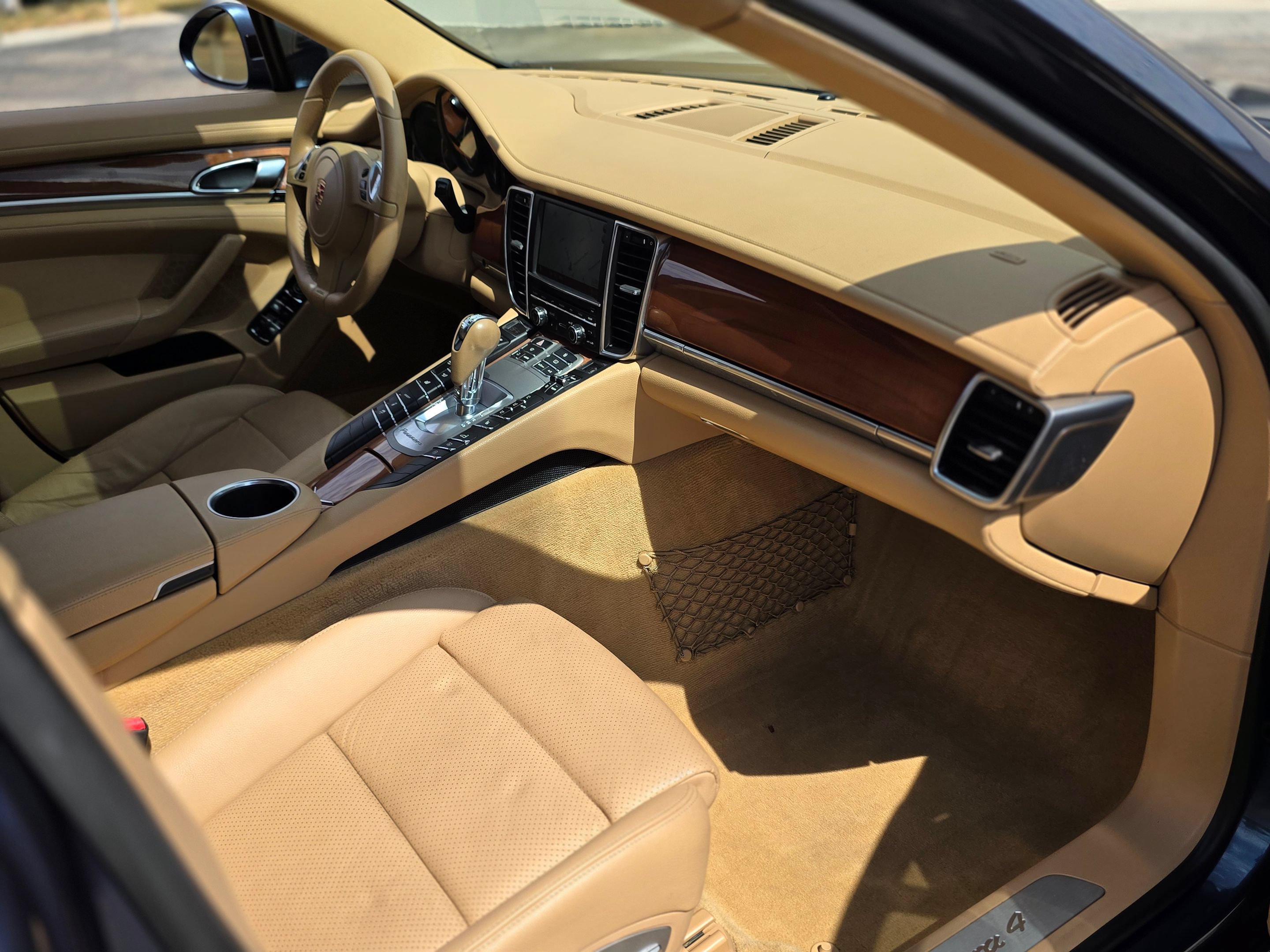 Used 2012 Porsche Panamera 4 w/ Premium Pkg Plus AWD/4WD image 9
