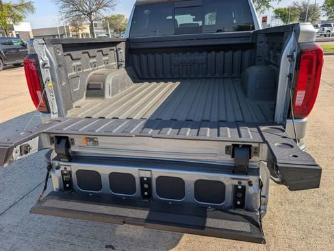 New 2026 GMC Sierra 1500 SLT w/ SLT Premium Plus Package AWD/4WD image 8