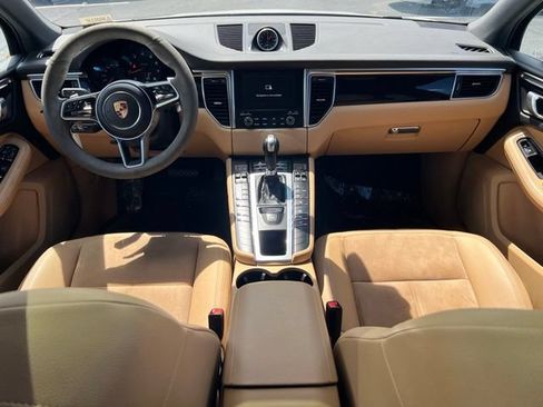 Used 2018 Porsche Macan AWD/4WD image 14