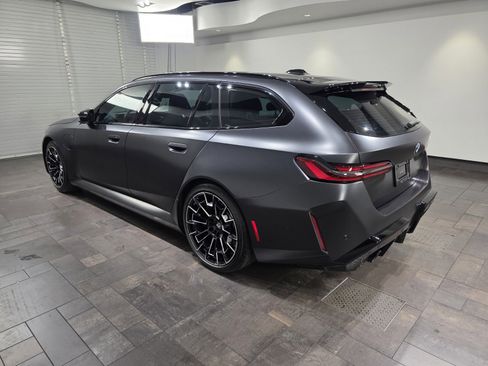 Used 2025 BMW M5 Touring image 4