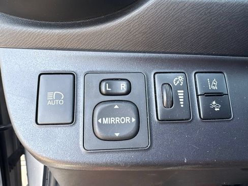 Used 2018 Toyota Prius C One w/ Carpet Mat Package FWD image 8