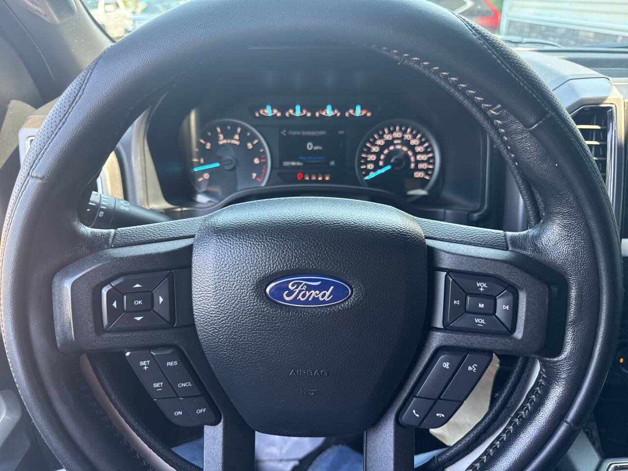 Used 2019 Ford F150 XLT w/ Equipment Group 301A Mid AWD/4WD image 36