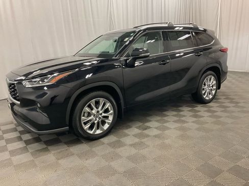 Used 2023 Toyota Highlander Limited image 5