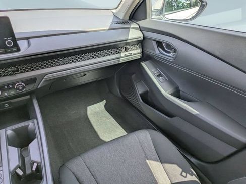 Certified 2025 Honda Accord LX image 18