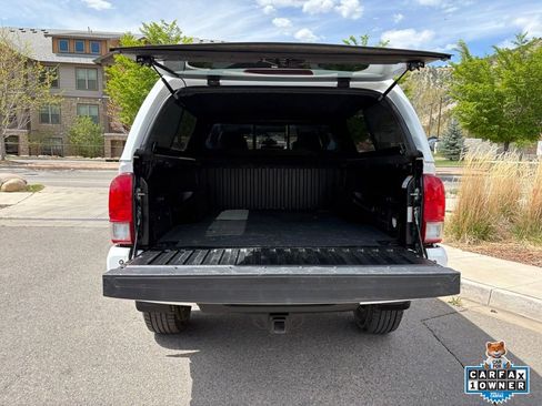 Used 2017 Toyota Tacoma TRD Sport image 7
